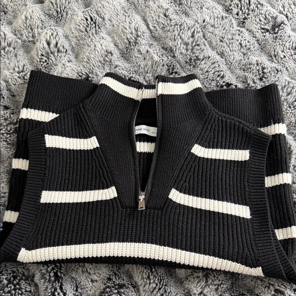 Nine West Black and White Turtleneck Sweater